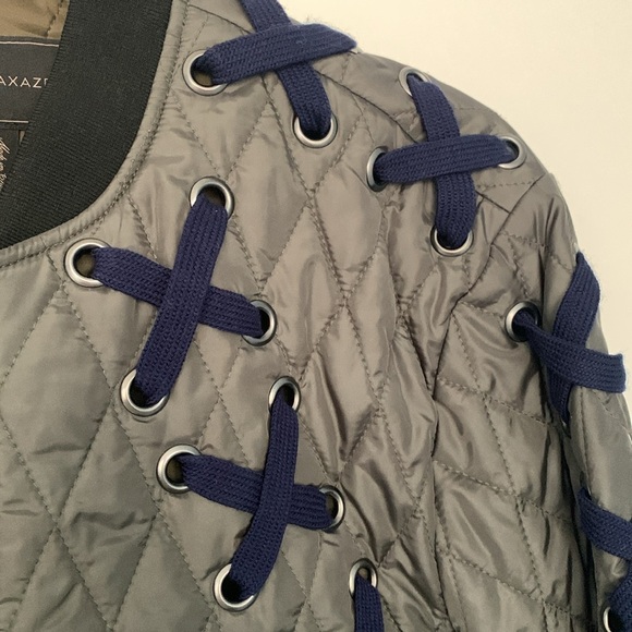 Size small - Picture 6 of 7